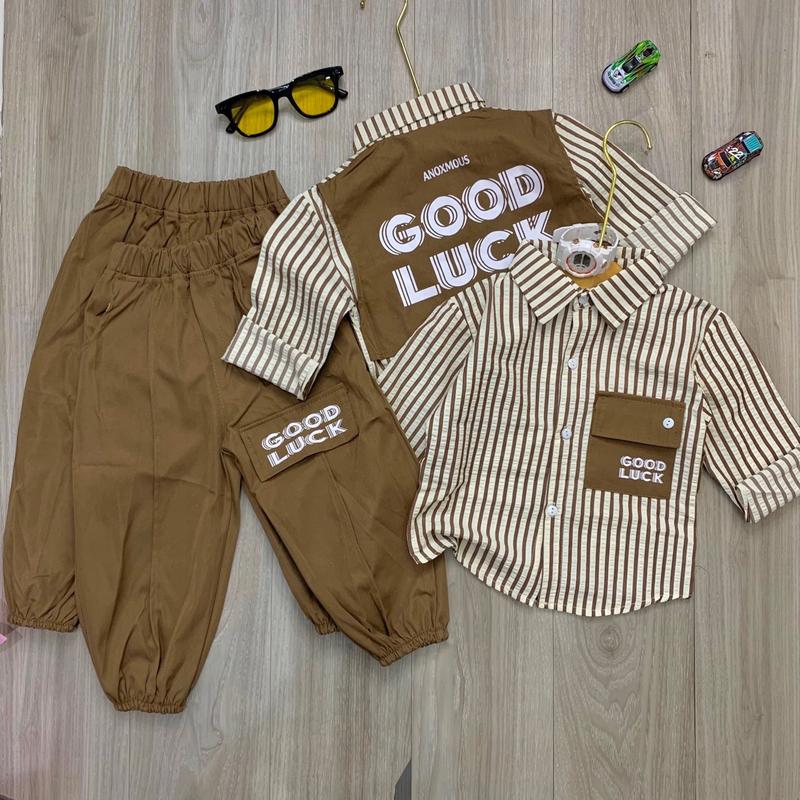  Bộ sơ mi nâu và xanh cốm chất đũi xốp Hàn  kèm quần  From Rộng  kaki bo chun cho bé trai phong cách đường phố size 10-30kg shop loankids94  