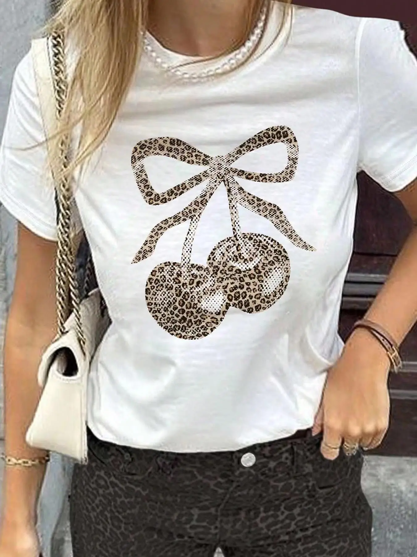 Women's Leopard Cherry & Bow Print Round Neck Tee, Vintage Casual Short Sleeve Crew Neck T-shirt for Daily Wear, Ladies Clothes for All Seasons