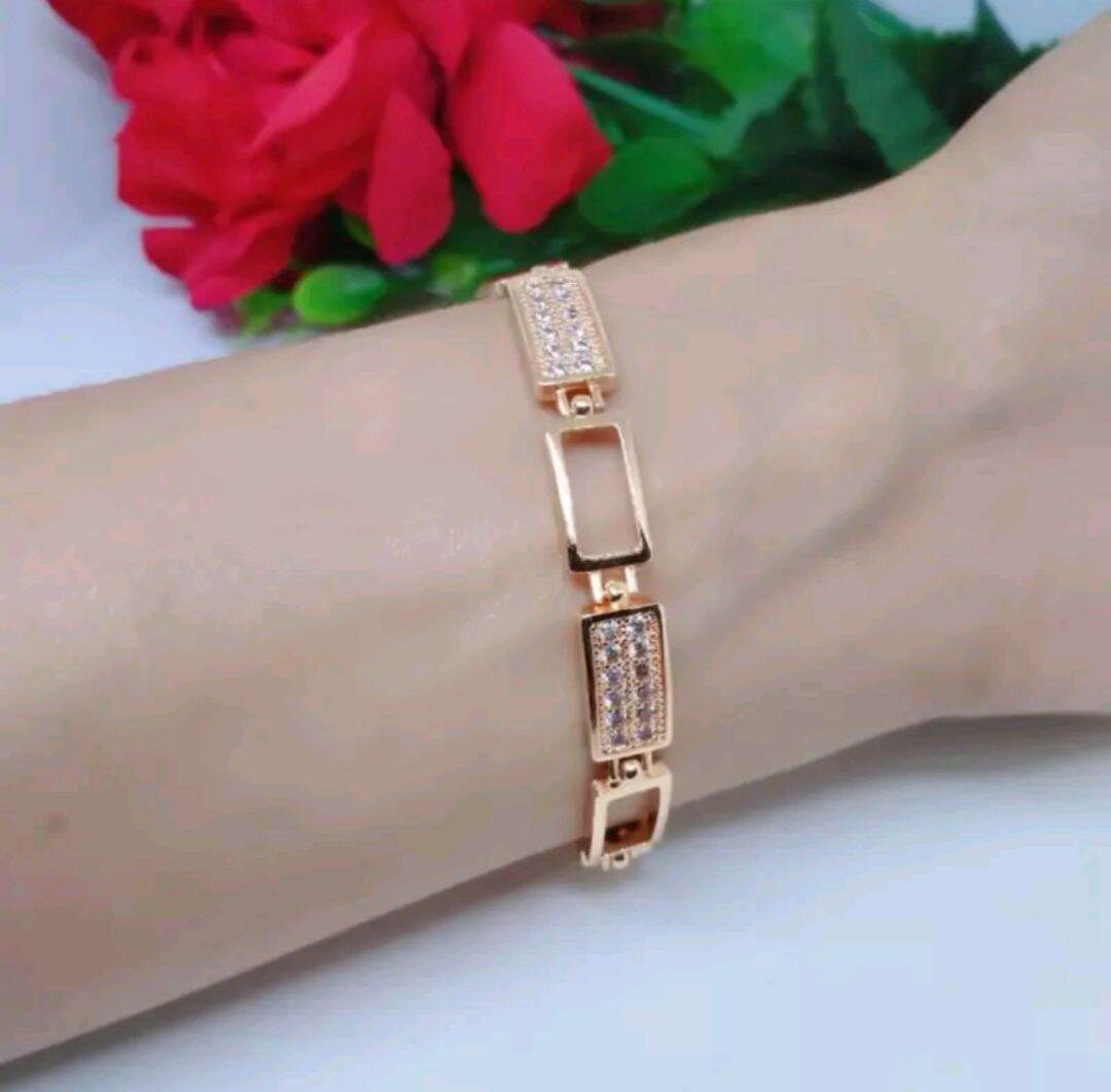 Gelang Tangan Titanium 3 Pilihan Motif Mewah Kekinian Terbaru 2026 Gelang Tangan Titanium 3 Pilihan Motif Mewah Kekinian Terbaru 2026