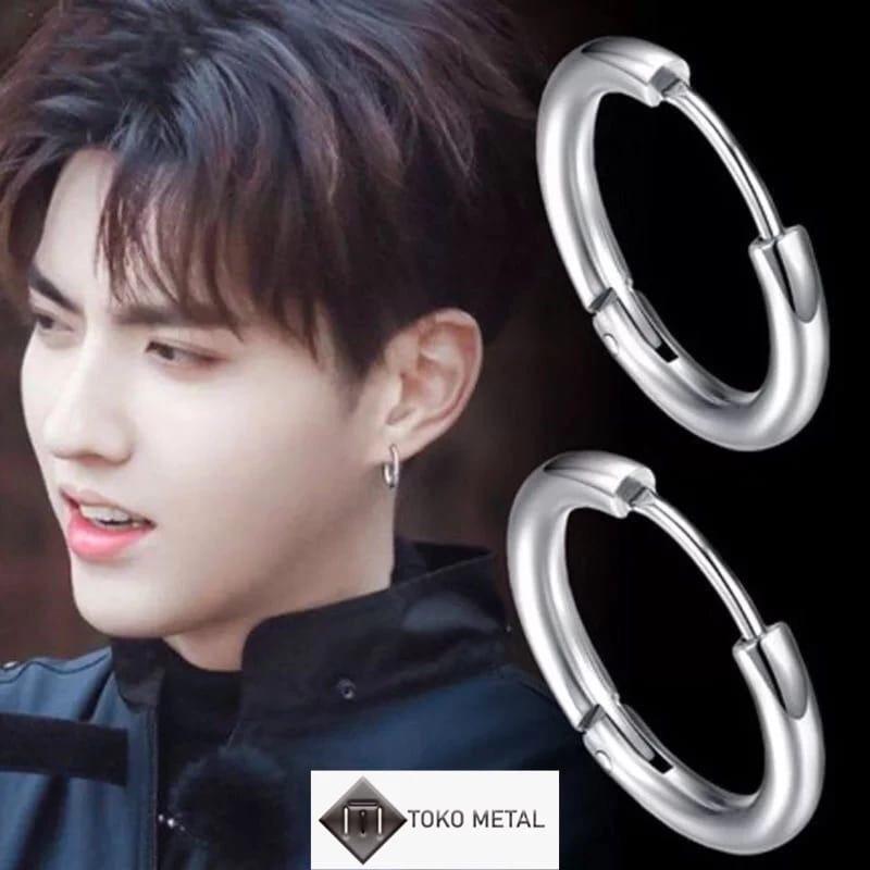 Anting Bulat Hoop Titanium Pria dan Wanita 1pasang Gold Hitam Earrings 1
