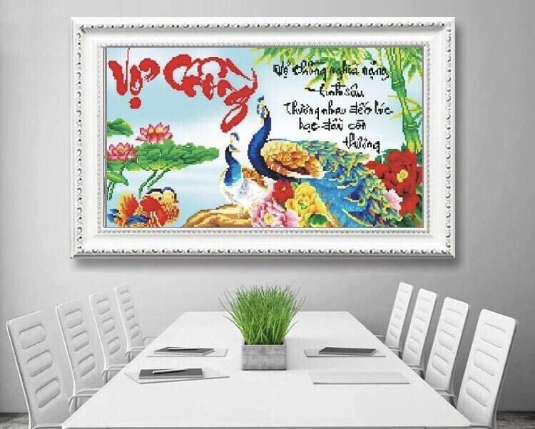  Tranh đính đá Vợ Chồng kích thước : 70x43cm   tranh chưa gắn đá  