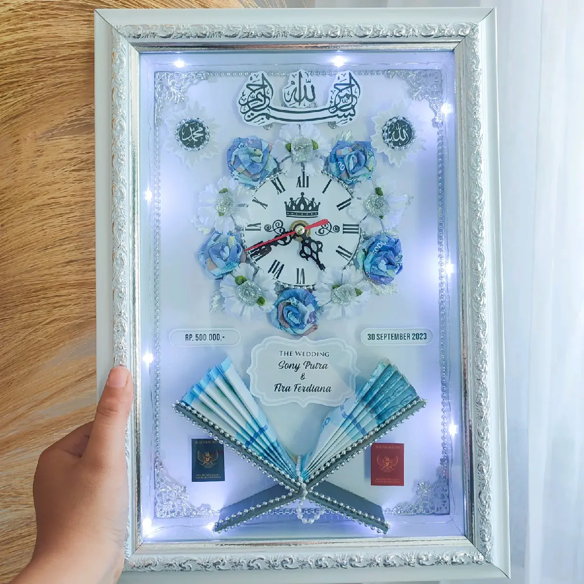 MAHAR AL-QUR'AN + mesin jam aktif | Mahar Pernikahan Murah | Islami | ukuran 20x30cm dipasang di dinding