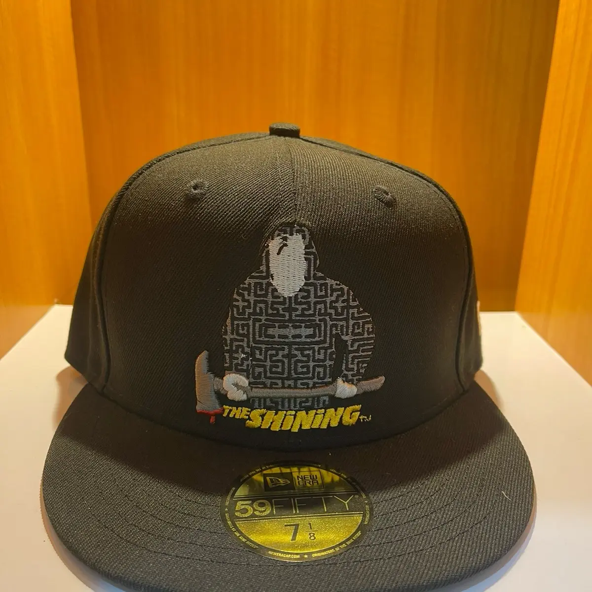NE Shining Size 7 1/8 New Fitted hat Baseball Cap
