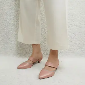 Sepatu Sandal Heels Mule's Heel Permata Elegan Tren Masa Kini Hak 5 cm Anti-Selip CWK