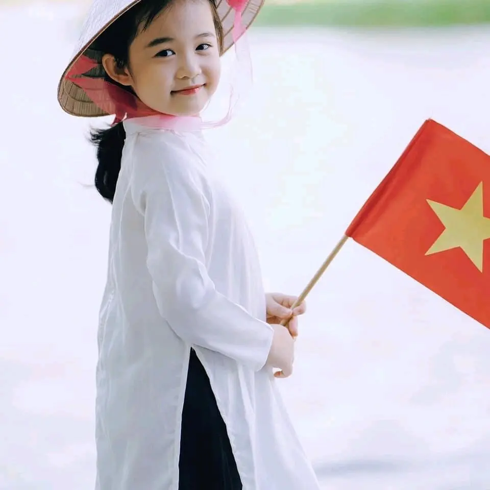 Nón lá đẹp 32cm dành cho trẻ em múa hát, đội biểu diễn văn nghệ- Women