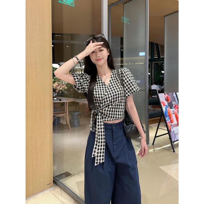 Áo Sơ Mi Kẻ Sọc, Thiết Kế Ngọt Ngào Và Trẻ Trung Cổ Chữ V, Tay Phồng Phong Cách Mùa Hè, Thiết Kế Đẹp, Ôm Eo, Áo Ngắn, Hàng Mới Về 0