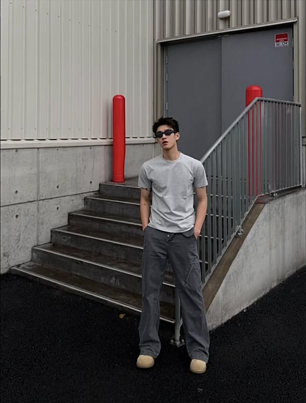 Áo Thun NOWHERE From Relaxfit Tôn dáng KHÔNG ôm body  VẢI EM PÉ DÀNH CHO NGƯỜI LỚN  - Thời trang  đơn giản, chất liệu cao cấp