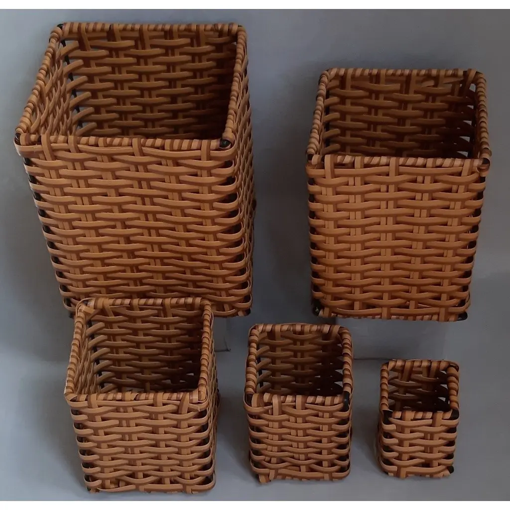 Ống Nhựa Giả Mây Vuông đue size