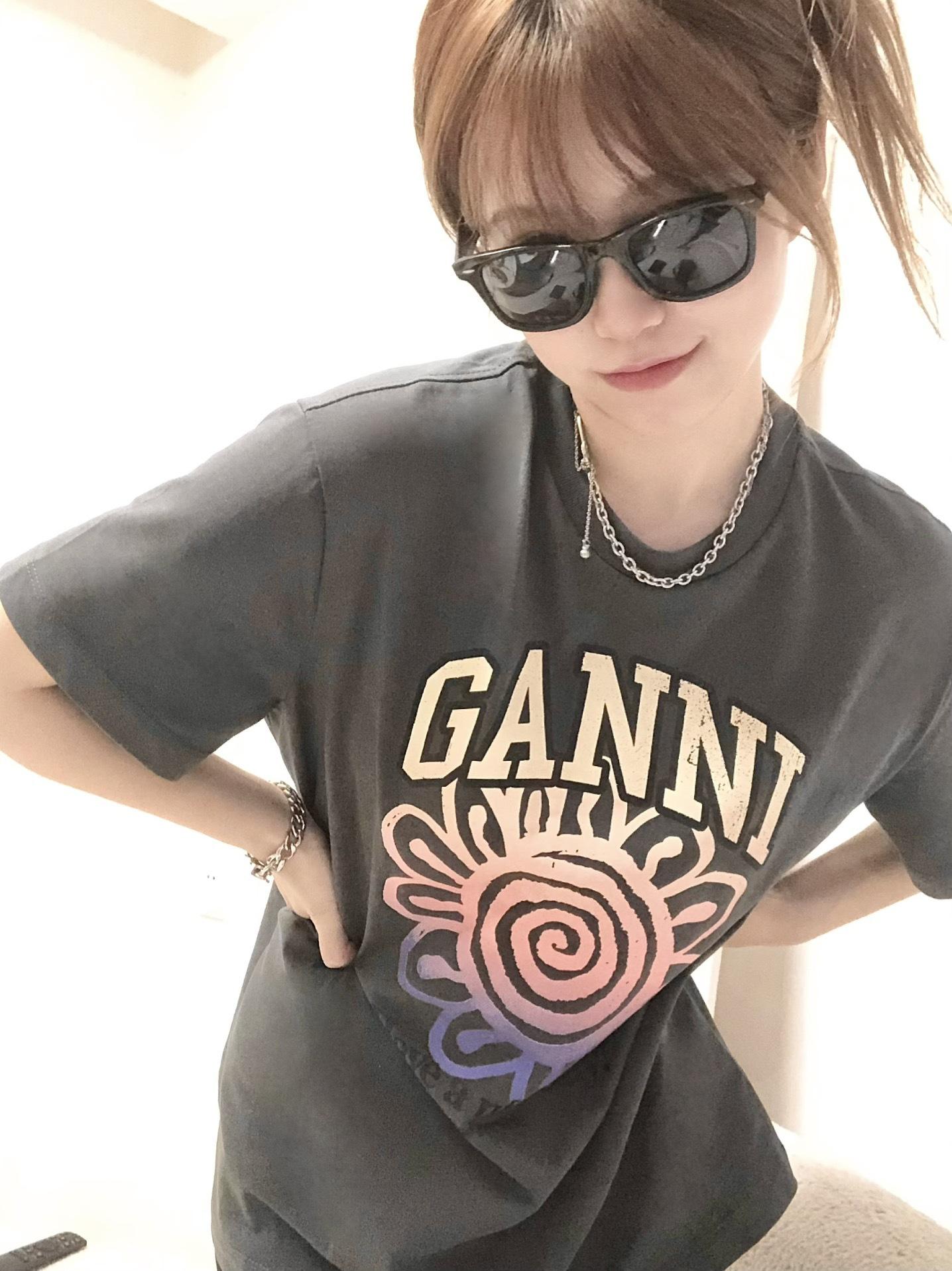 Heniii-Kaos oblong lengan pendek pria motif unicorn baru yang trendi untuk musim panas, leher bulat kasual Distro Baju