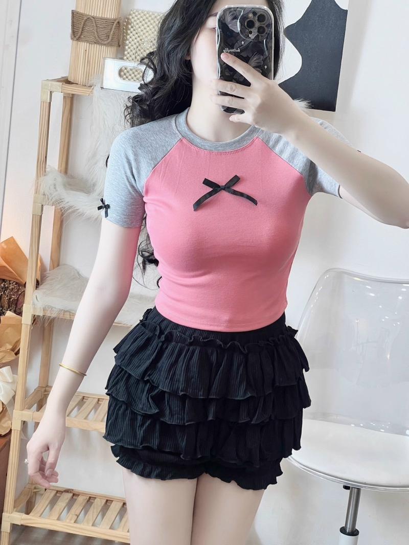 Product Introduction of Áo Thun Croptop Borip Nữ Form Basic Cổ Tròn Tay Ngắn Raglan Phối 2 Màu Đính Nơ Women Sen 21