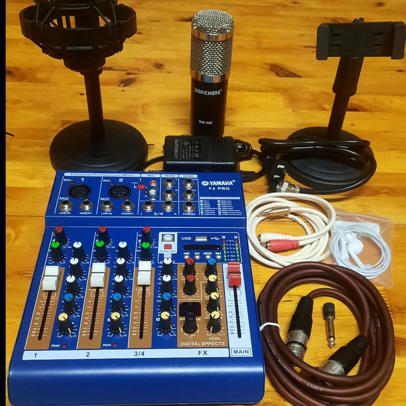 Bộ live stream bàn trộn F4 pro và mic thu âm BM 900 kèm kẹp mic,tai nghe kẹp điện thoại