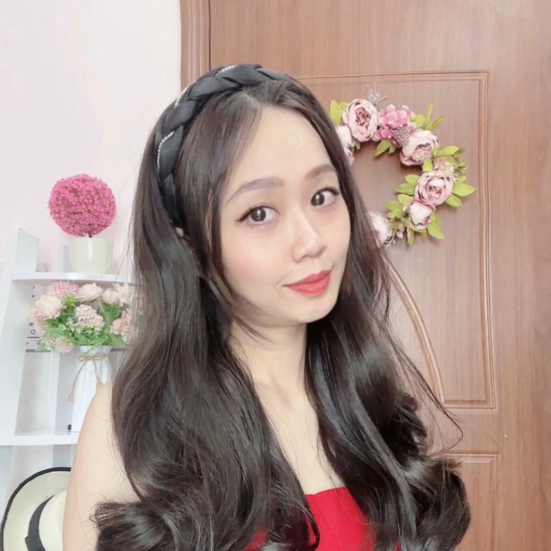 Cài lụa đá toc xoăn/ thẳng/ xù dài 55-60cm, chất liệu sợi tóc giả tơ mềm mượt , giúp che khuyết điểm cho tóc ngắn, mỏng, thưa cho phụ nữ