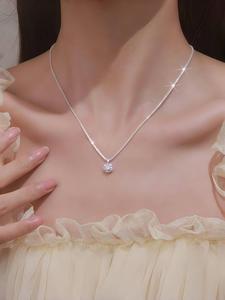 女性用エレガントなペンダントネックレス、パーティーや日常のファッションジュエリー、誕生日プレゼントにぴったりのトレンディで上品なアクセサリー