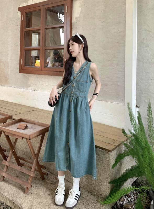 Product Introduction of Y. French Style Temperament V-neck, Vest Denim Dress Casual Womenswear 15