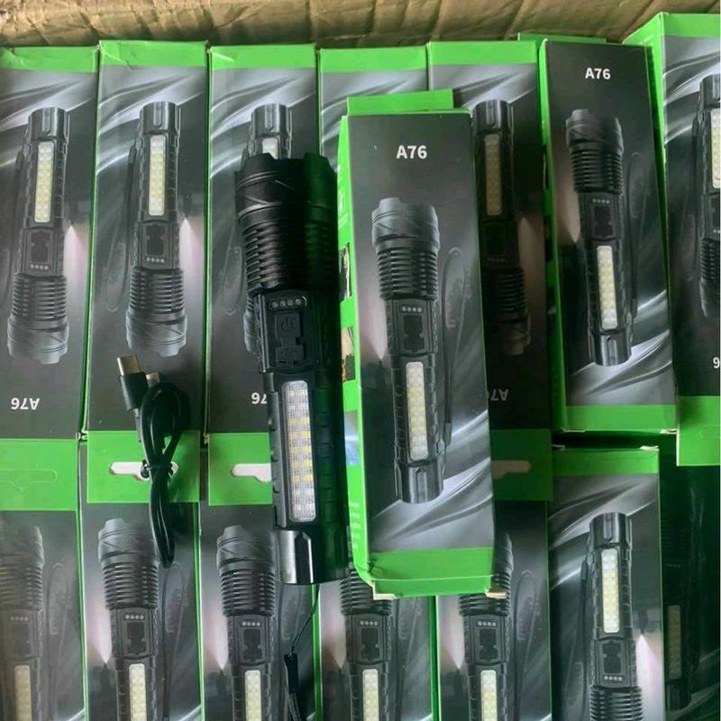 Đèn Pin Siêu Sáng A76 Chiếu Xa 300m Có Zoom Xa Giản Chống Nước IPX4 Pin Lâu…