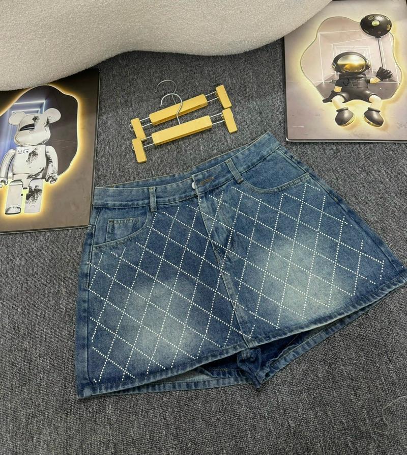 Product Introduction of [55-90kg] Quần váy jean đính hạt lưng cao Women 2