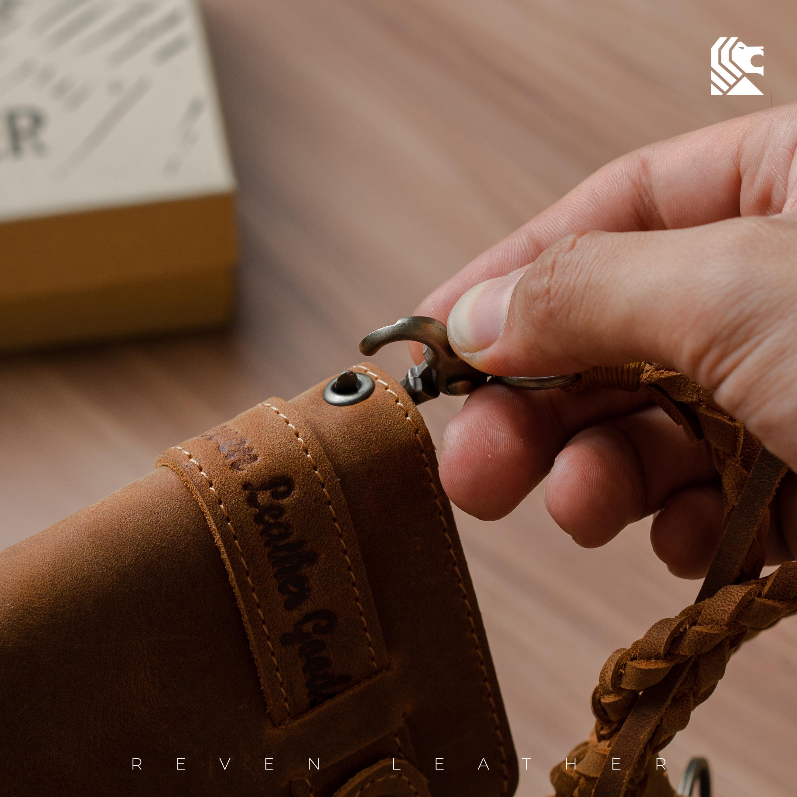 REVEN Bontage Dompet Panjang Lipat 2 Pria Kulit Asli Crazy Horse Klasik Keren Total 9 Slot Ruang Koin Resleting Kancing Klip Pouch HP Rantai Pengaman Untuk Motoran Gaya Cowok