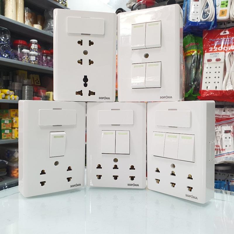 Bảng điện nổi SOPOKA giả âm cao cấp dòng E 1/2/3/4 công tắc, 3 ổ cắm tùy chọn