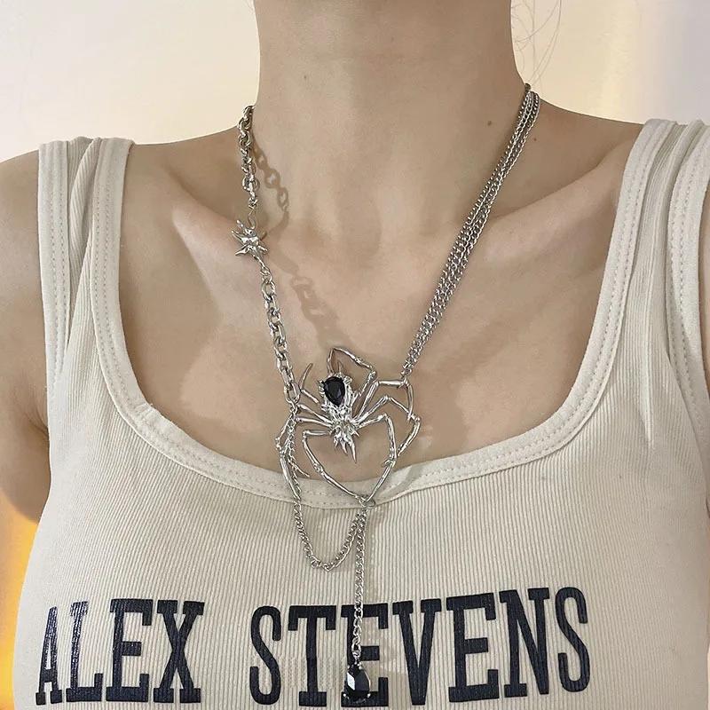Gothic Spider Crystal Pendant Necklace for Women Dark Long Tassel Chain Spicy Girl Chokers Y2K Accessories Fashion Jewelry Party 3