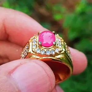 cincin batu ruby oval