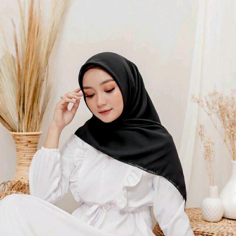Jilbab Bella Square Segi Empat 0