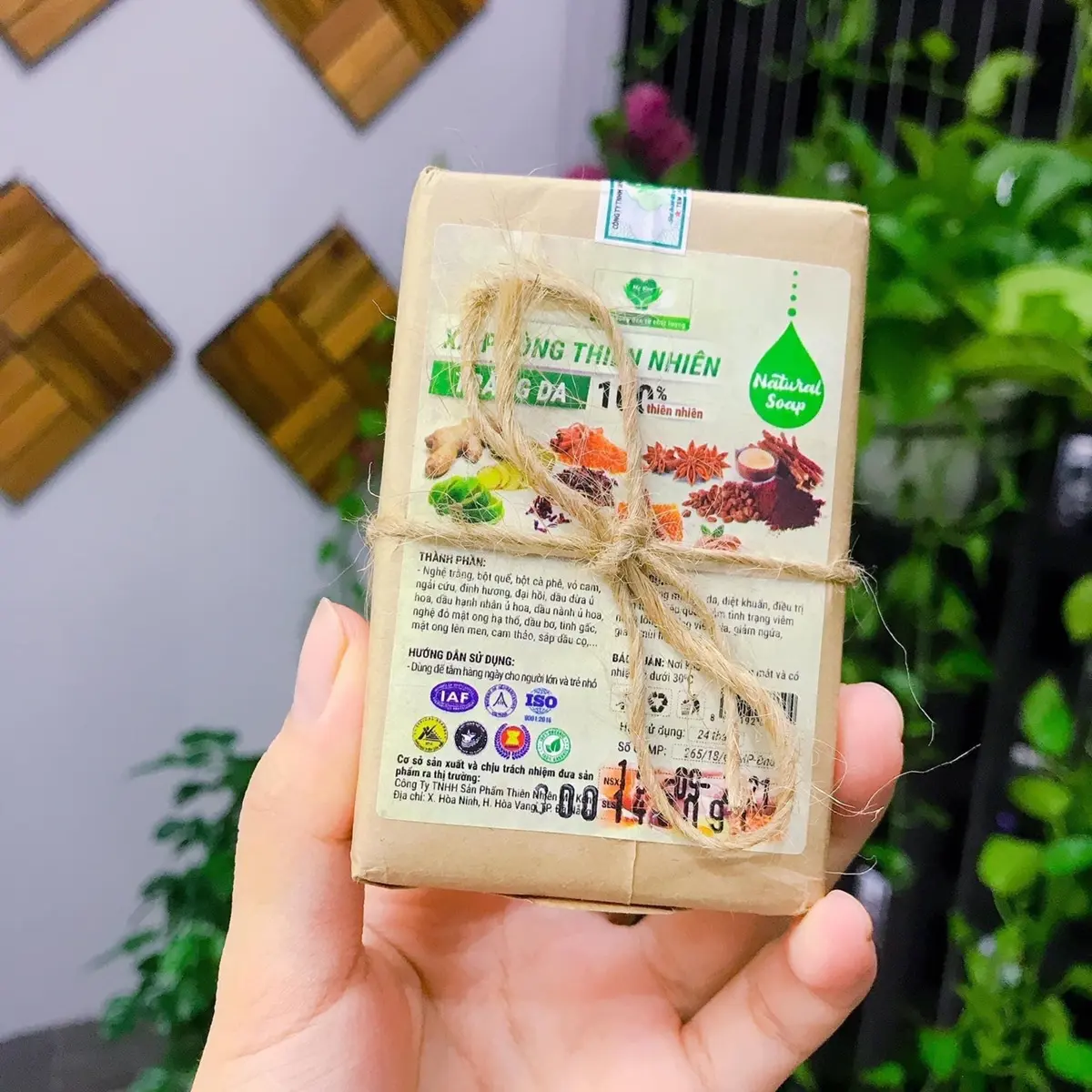 Xà phòng tắm giảm mụn lưng trắng da Mẹ Ken