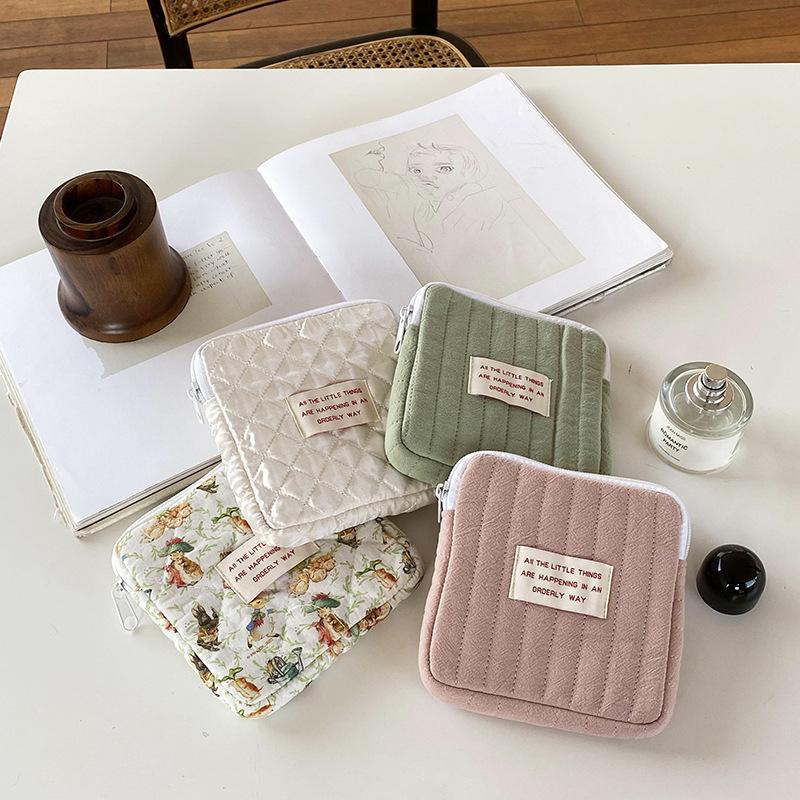Product Introduction of Cute Portable Makeup Bag, Hygiene Cotton Bag, Earphone Bag, Lipstick Bag, Digital Organizer Bag 4