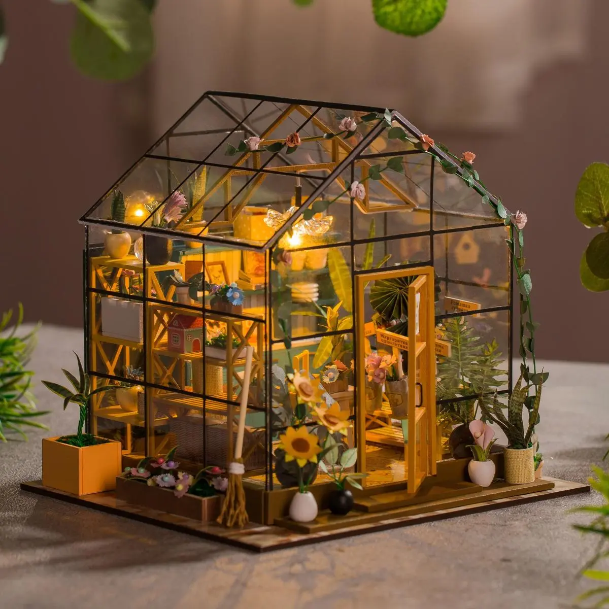 Novelty Dollhouse for Kids, 1 Set Creative DIY Dollhouse Model, Greenhouse Construction Toys, Hand Assemble House, Stocking Fillers Gift, Crafts