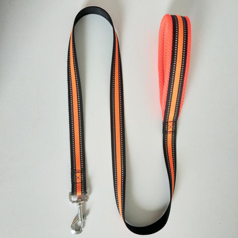 Product Introduction of Pet Life Jacket Safety & Style  Pet Swimsuit Pet Chest Harness Traction Rope  for Water Adventures 15