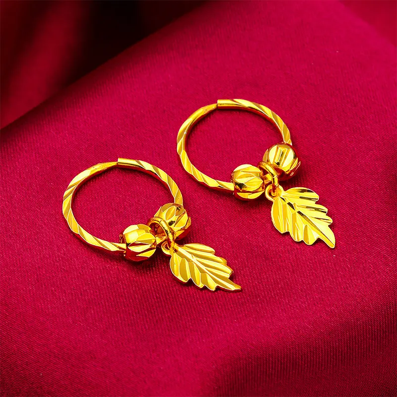 Fashion new ladies personalized maple leaf earrings advanced earring jewelry