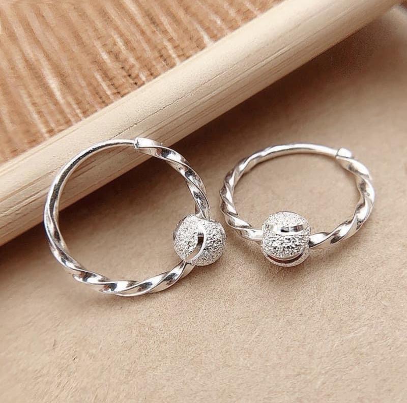 Product Introduction of Bông tai xoắn bi cát cho bé yêu chuẩn bạc ta - THJ SILVER 2