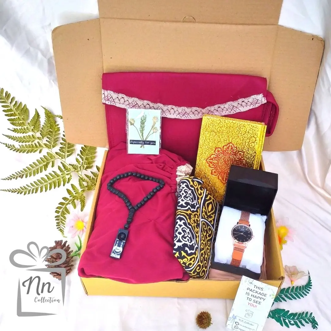 [NN Collection] Paket Bingkisan Lebaran | Hadiah Ulang Tahun Anniversary | Gift Box Muslimah | Kado Souvenir Pernikahan | Hampers Kelulusan Wisuda | Mukena Renda, Sajadah Travel, Jam Tangan, Al-Quran, Tasbih, Bonus Kartu Ucapan Custom Sesuai Request