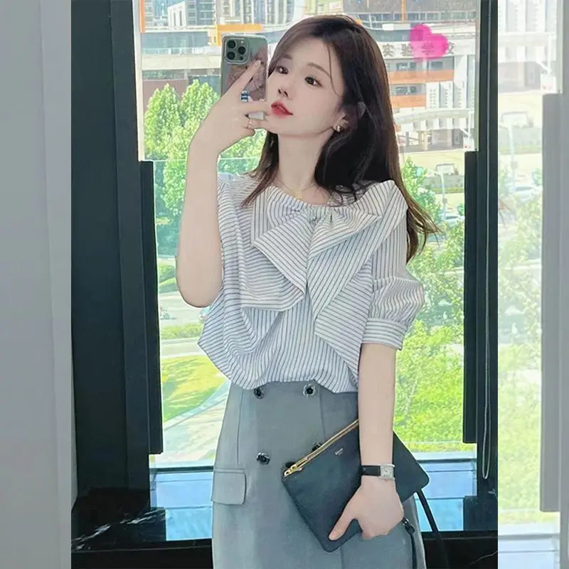 Áo Sơ Mi Chuyên Nghiệp Cho Nữ, Phong Cách Pháp, Tay Phồng Sọc, Cao Cấp, Áo Cánh Voan Xếp Ly Bất Đối Xứng Thích Hợp Cho Mùa Hè
