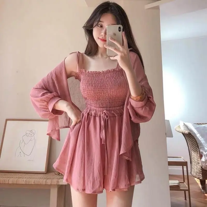Suit women's new 2024 Internet celebrity shirt sunscreen women's summer tube top suspender three-piece casual suit Spice girl outfit