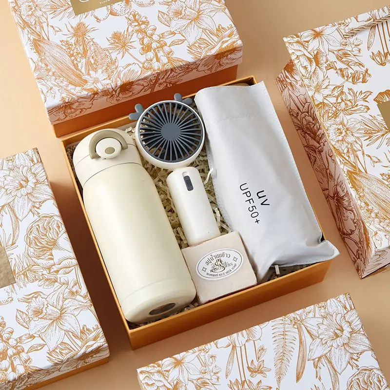 Wedding Companion Gift Female Bridesmaid Niche Senior Wedding Staff Gift Box Summer Cool Practical Small Gift Little Fan