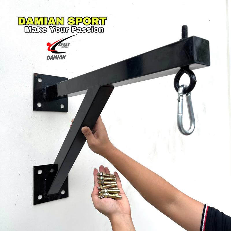 Giá treo bao cát treo tường. Sắt dày 2.4 ly, Cách tường 55cm, Tải được trọng lượng bao cát 80kg. TẶNG KÈM PHỤ KIỆN VÀ MÓC TREO Giá gắn tường