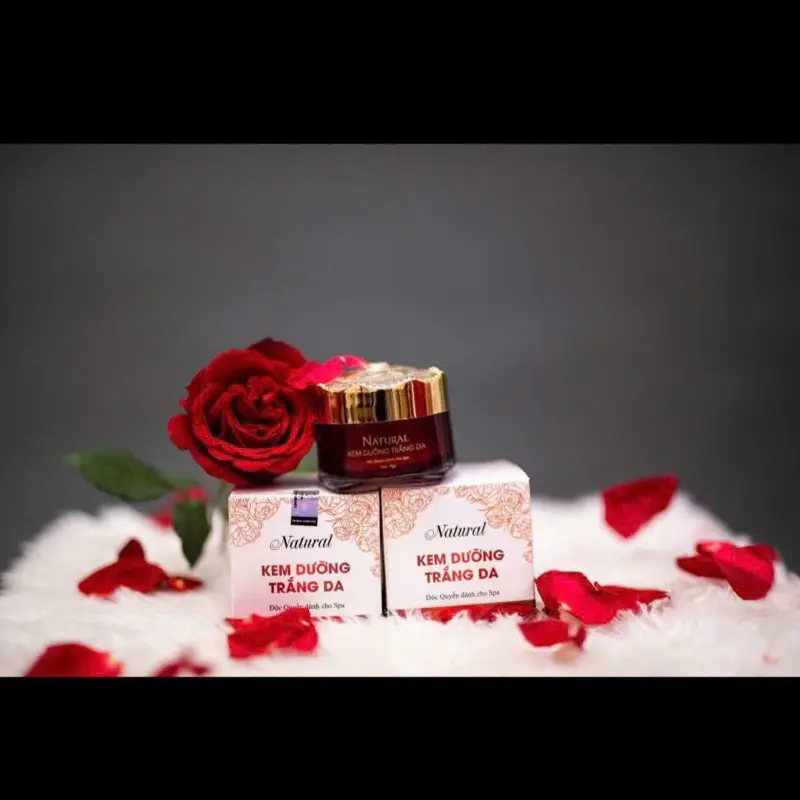 NATURAL;KEM DƯỠNG  TRẮNG DA ,MỜ NÁM ,HÀNG CTY