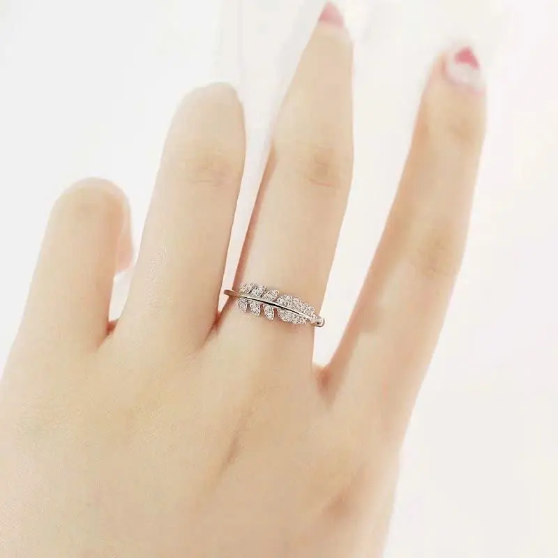 Nhẫn nữ xinh kèm quà tặng vòng thạch