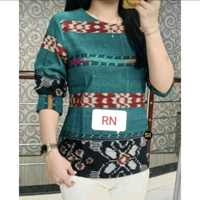 Atasan Tenun  Motif Tenun Kantor Wanita Baju Hitam 3