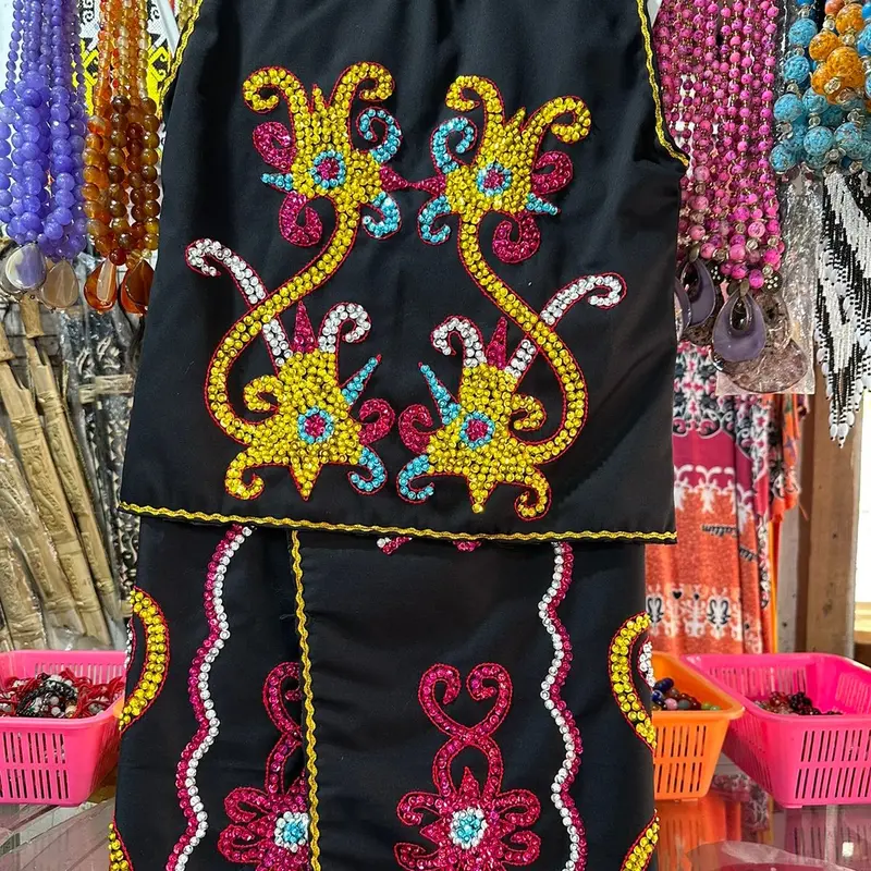Baju Adat Dayak Perempuan Ukuran SD Dress motif Dayak 1